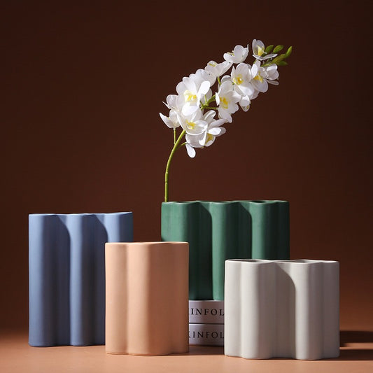 Muse Wave Ceramic Vase Set - Miss One
