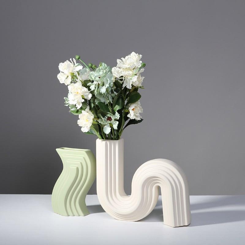 Muse S-shape Ceramic Vase White - Miss One